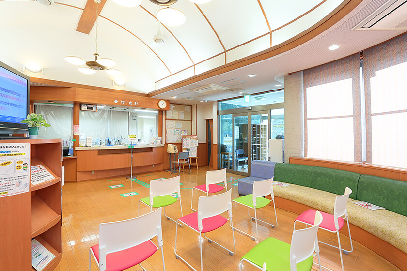 受付と待合室の様子